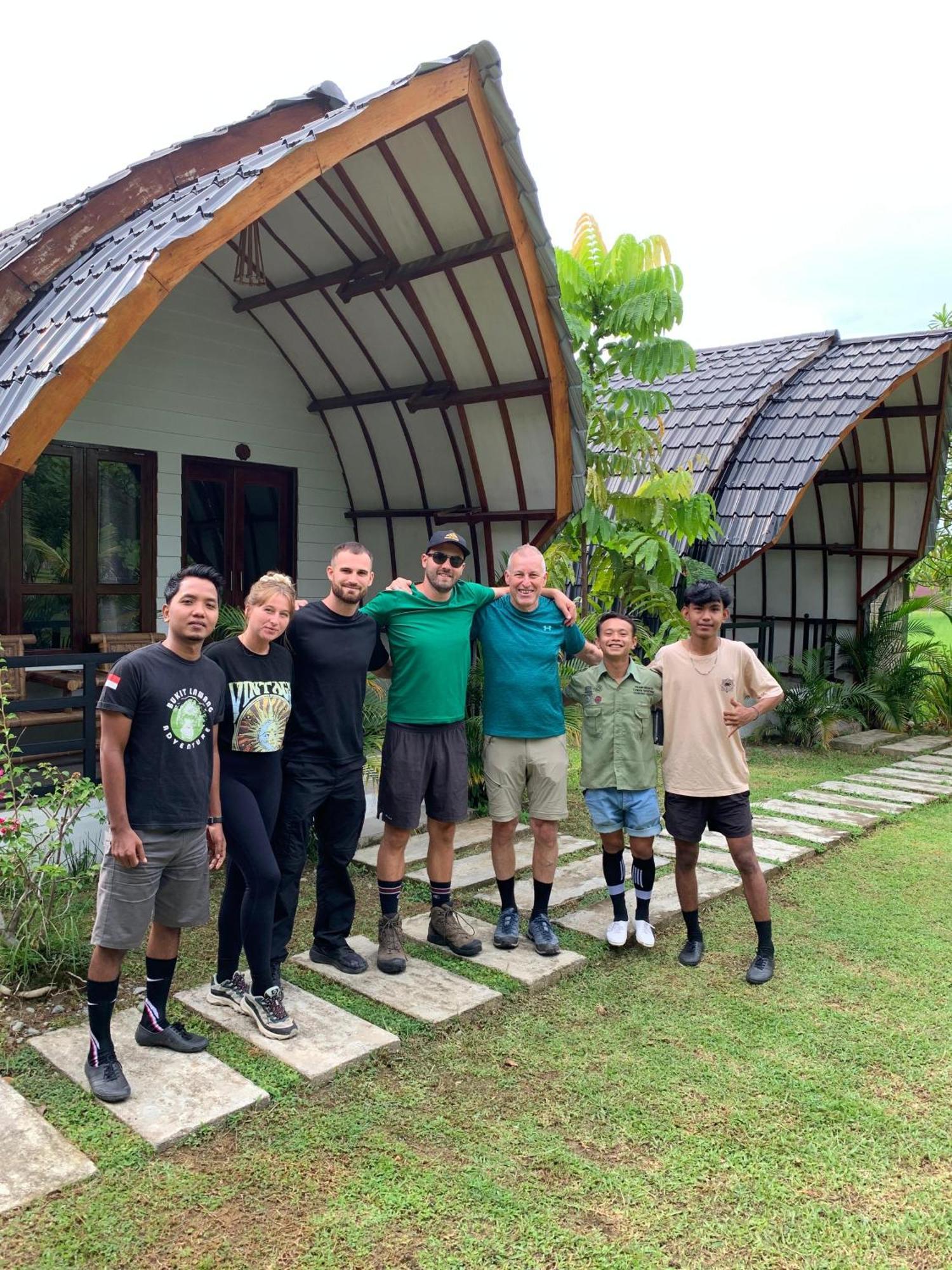 Gino'S Place - Guest House & Jungle Trekking Букит-Лаванг Экстерьер фото