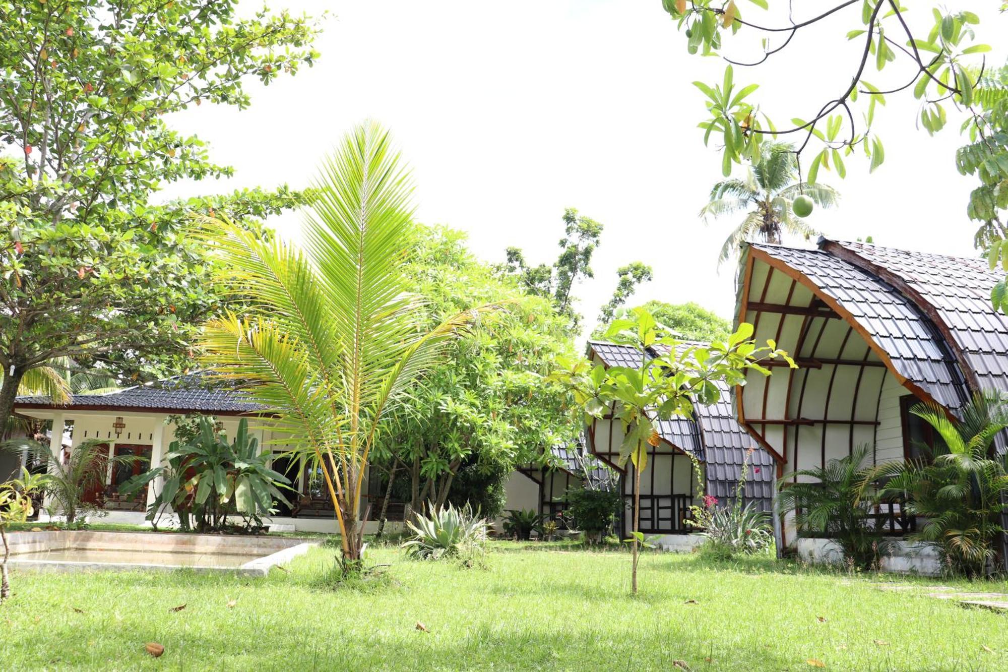 Gino'S Place - Guest House & Jungle Trekking Букит-Лаванг Экстерьер фото